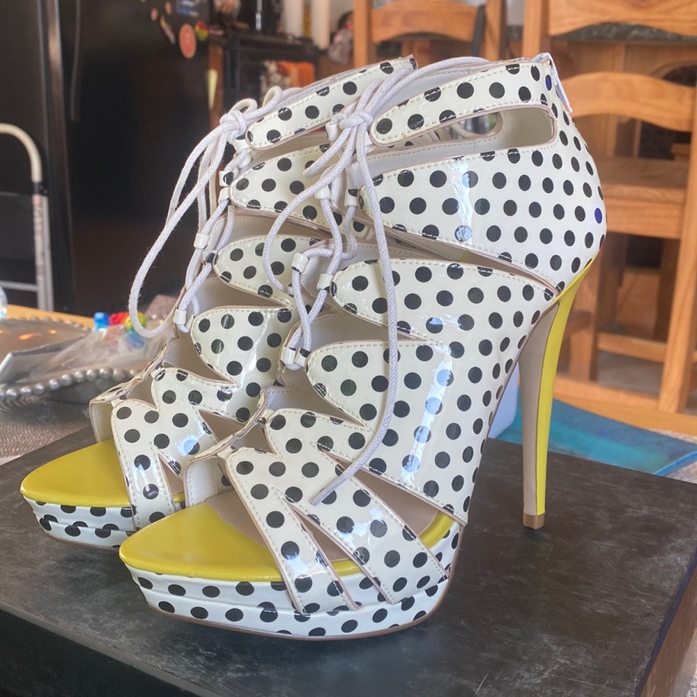 Black & White polka dot platform heels size 8